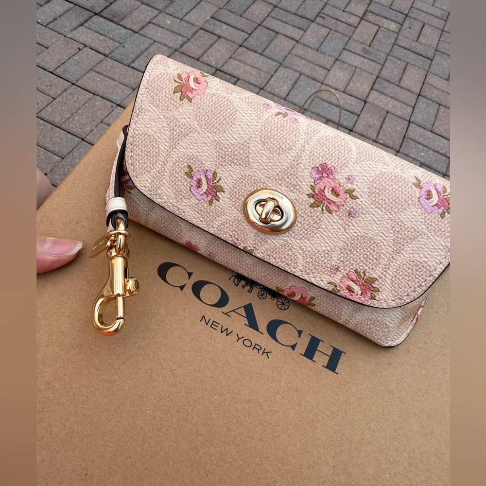 Coach Floral Beige Sunglasses Case with Key holder - Picture 6 of 6